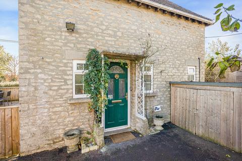 3 bedroom semi-detached house for sale, Lowfield Road, Tetbury, Gloucestershire, GL8