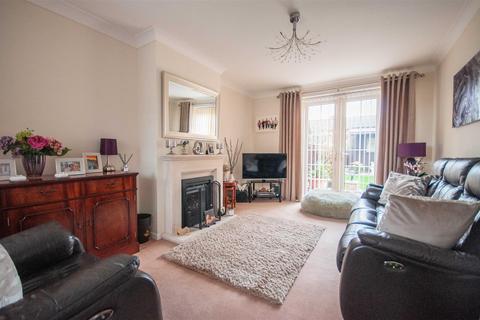 2 bedroom end of terrace house for sale, Grampian Grove, Chelmsford