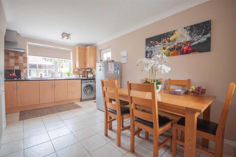 2 bedroom end of terrace house for sale, Grampian Grove, Chelmsford