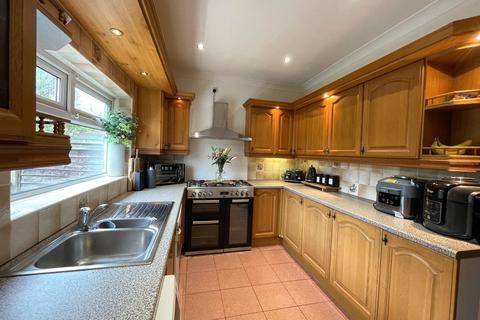 3 bedroom semi-detached house for sale, Gorsey Hey, Westhoughton