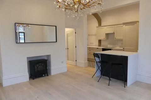 2 bedroom apartment to rent, Wells Road, Ilkley LS29