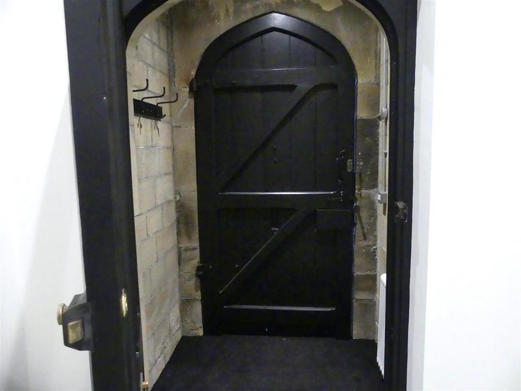 Entrance Vestbule