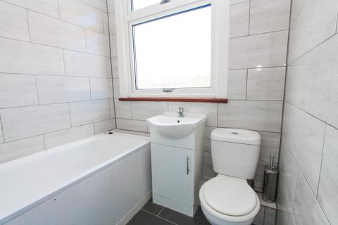 3 bedroom terraced house to rent, Princes Avenue, Greenford, UB6