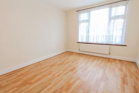 3 bedroom terraced house to rent, Princes Avenue, Greenford, UB6