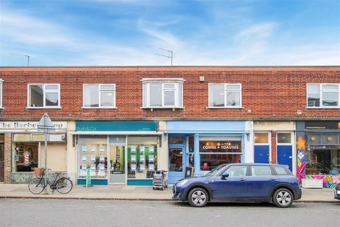 3 bedroom maisonette to rent, The Broadway, Cambridge CB1