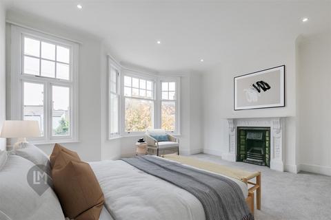 4 bedroom house for sale, Stuart Road, London