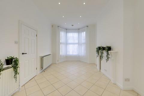 62 Broadfield Road, London, SE6 1NG