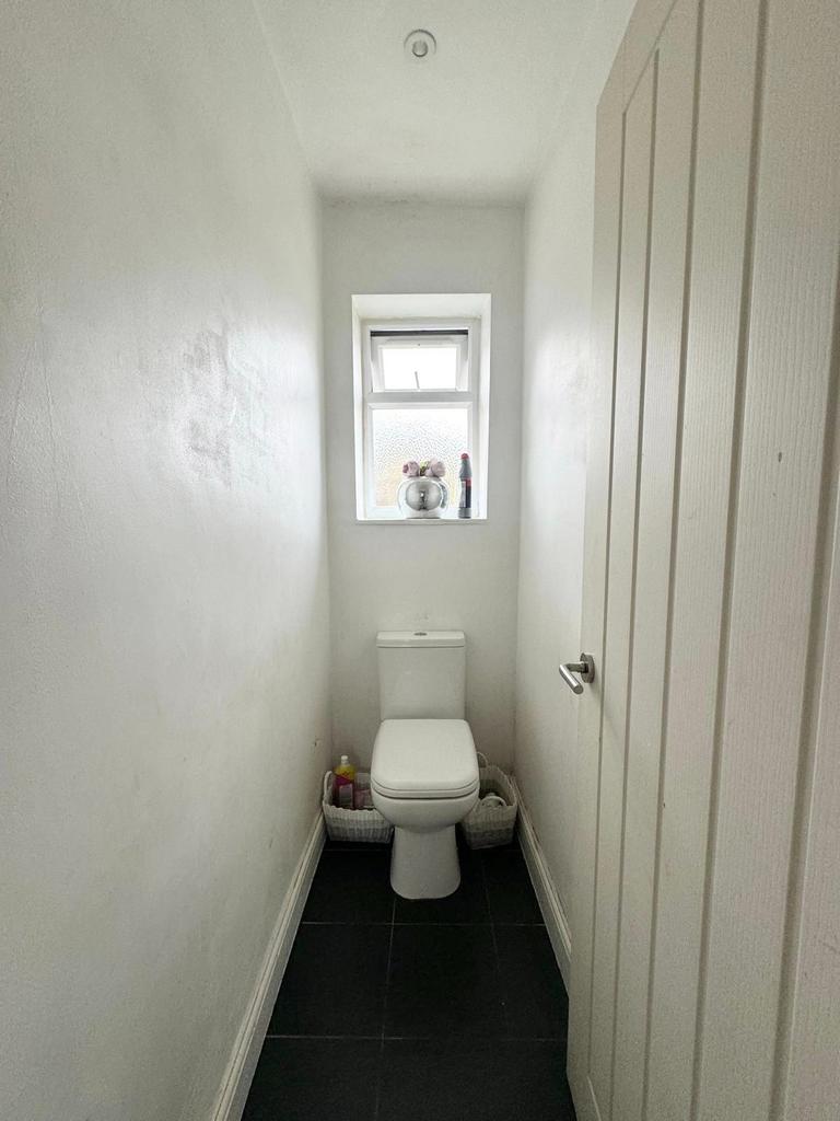 Photograph 12