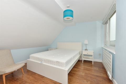 2 bedroom flat for sale, Kingsgate Avenue, Broadstairs, Kent