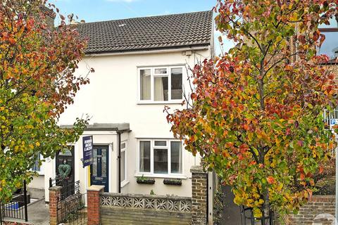 3 bedroom end of terrace house for sale, Heathorn Street, Maidstone, Kent, ME14