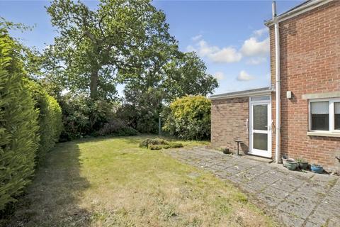 38 Ashurst Road, West Moors, Ferndown, BH22 0LS