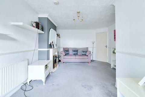 2 bedroom semi-detached bungalow for sale, South Hall Drive, Rainham RM13