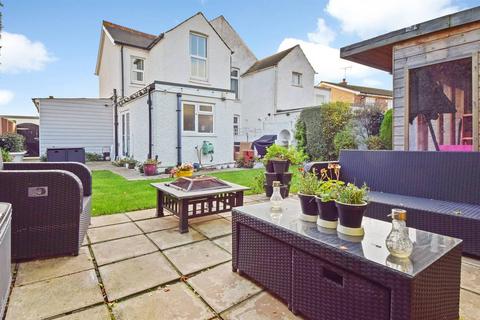 4 bedroom semi-detached house for sale, Sea Street, Herne Bay