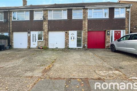 61c Hewens Road, Uxbridge, UB10 0SR