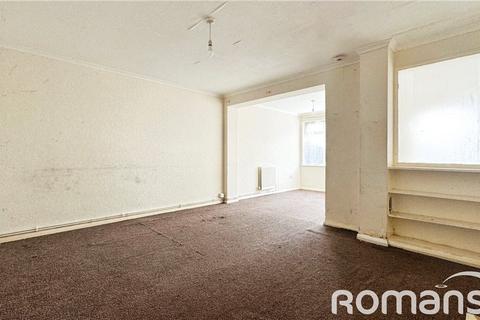 61c Hewens Road, Uxbridge, UB10 0SR