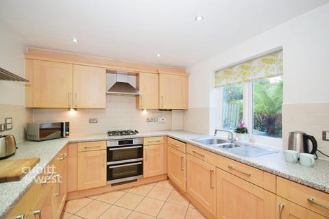 2 bedroom terraced house to rent, Charlwood Place Reigate RH2