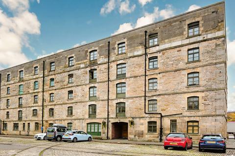 1 bedroom ground floor flat for sale, 102/10 Commercial Street, Leith, EH6 6LS