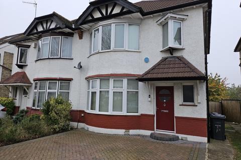 3 bedroom semi-detached house to rent, Courthouse Road, London, N12