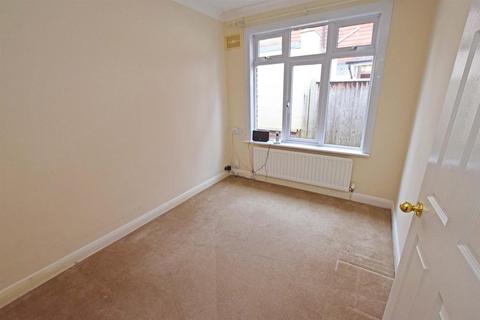 2 bedroom semi-detached house for sale, Marshall Road, Gillingham