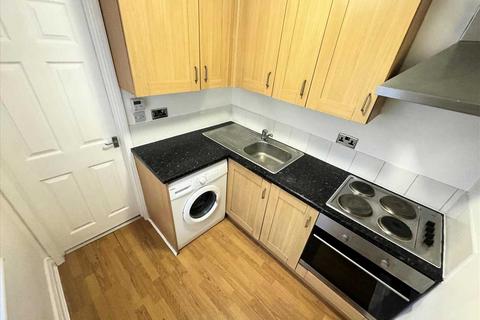 1 bedroom apartment to rent, Brentwood Road, Romfor, romford