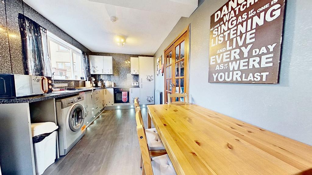 Fitted Kitchen/Dining Room