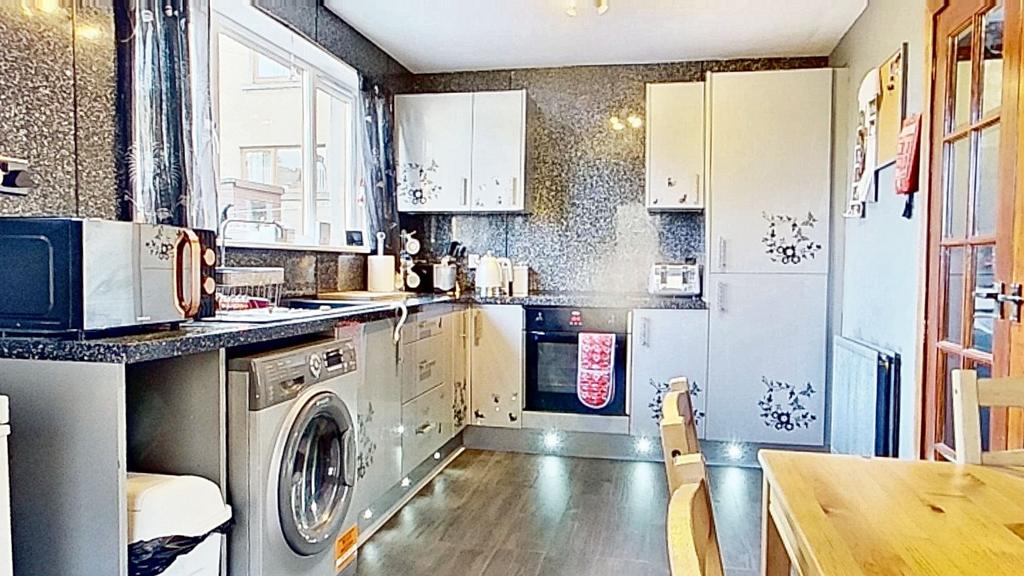 Fitted Kitchen/Dining Room