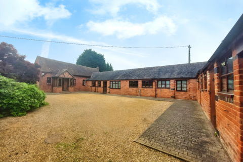 4 bedroom detached house to rent, Glebe Barn, Watling Street, Nuneaton