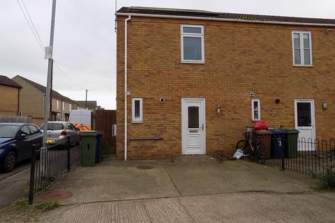 2 bedroom end of terrace house to rent, Lewellen Terrace, Wisbech