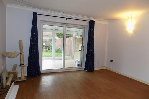 2 bedroom end of terrace house to rent, Lewellen Terrace, Wisbech