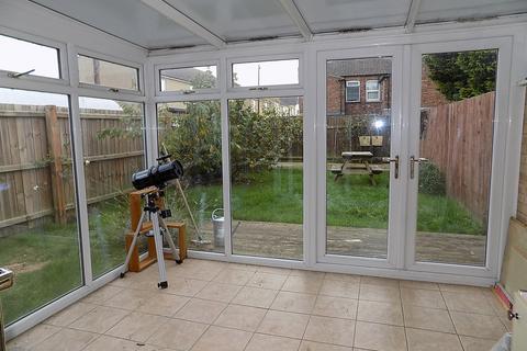 2 bedroom end of terrace house to rent, Lewellen Terrace, Wisbech