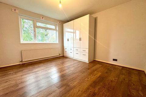 2 bedroom maisonette for sale, Tallack Close, Harrow