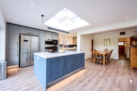 4 bedroom detached house for sale, Wylde Green Road, Wylde Green