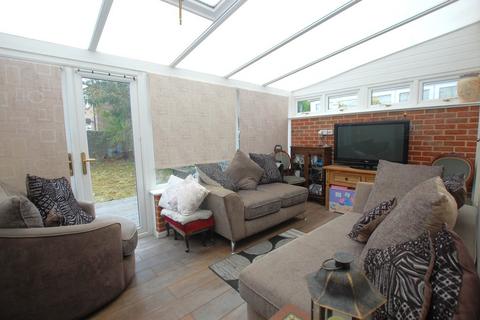 3 bedroom semi-detached house for sale, The Cut, Tiptree