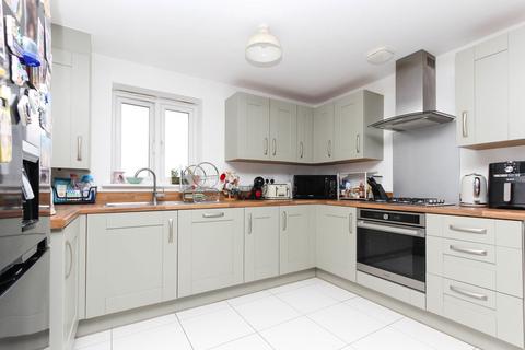 2 bedroom apartment for sale, Irthlingborough Road North, Wellingborough NN8