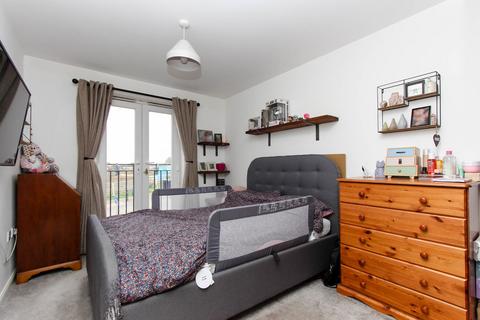 2 bedroom apartment for sale, Irthlingborough Road North, Wellingborough NN8