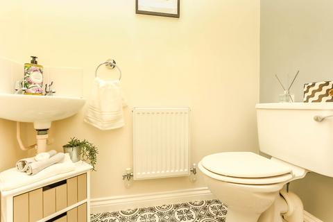 2 bedroom end of terrace house for sale, Abbots Close, Kettering NN15