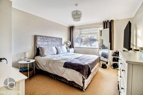 4 Bedford Close, Tiptree, Colchester, CO5 0DB