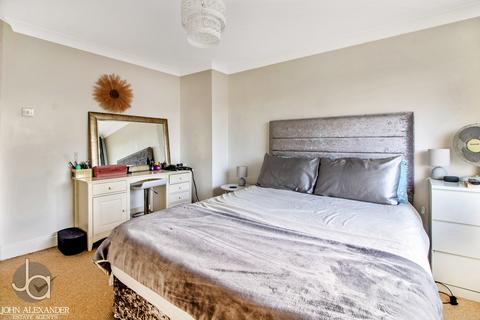 4 Bedford Close, Tiptree, Colchester, CO5 0DB