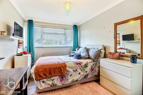 4 Bedford Close, Tiptree, Colchester, CO5 0DB