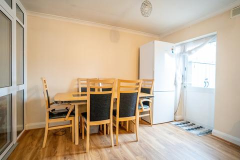 169 Scotts Road, Southall, UB2 5DQ