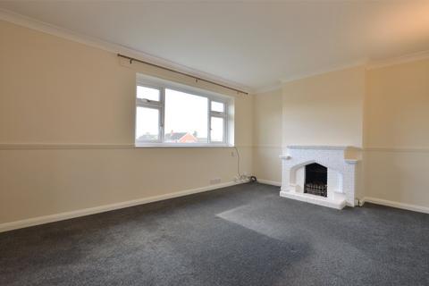 2 bedroom maisonette to rent, Fairlawns, Horley RH6