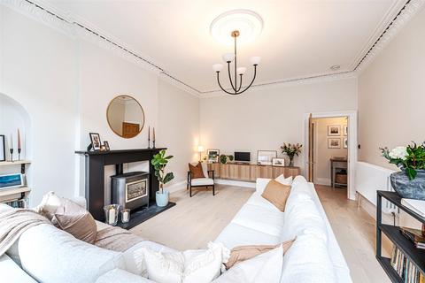 2 bedroom flat for sale, 33/2 Montague Street, Edinburgh, EH8