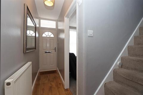 2 bedroom end of terrace house for sale, Bynes Road, South Croydon