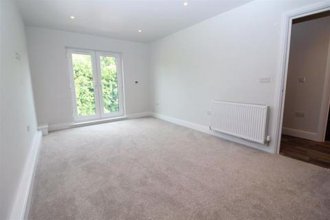 1 bedroom flat to rent, Woodland Court, Soothouse Spring, Childwick Green, St Albans AL3 6NR