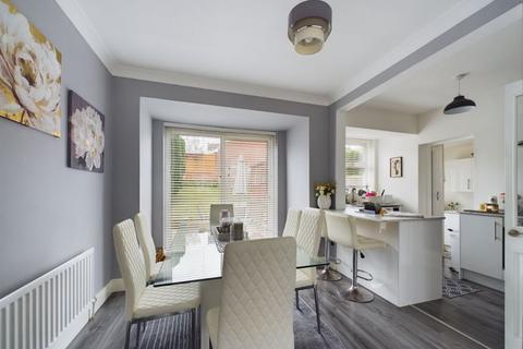 undefined, Burland Avenue, Claregate, Wolverhampton WV6