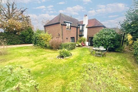 3 bedroom detached house for sale, Hythe/Saltwood