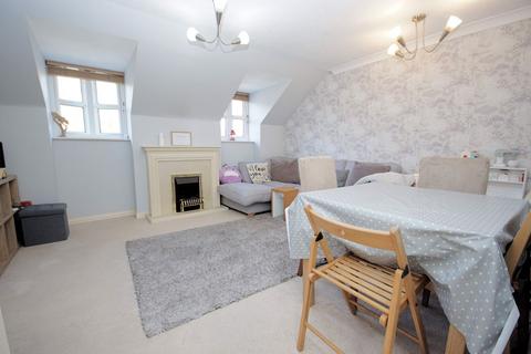 2 bedroom flat for sale, Bells Lane, Stubbington, Fareham, PO14