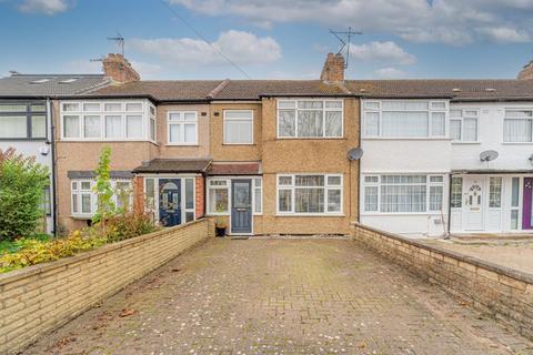 3 bedroom terraced house for sale, Winnington Road, Enfield