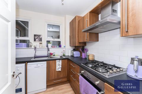 2 bedroom apartment to rent, Woodville Road, Ealing, W5