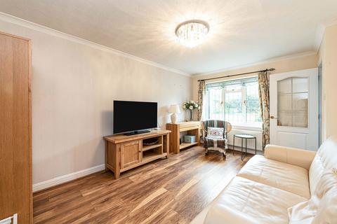 2 bedroom link detached house to rent, Worrall Way, Lower Earley